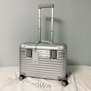 直営店★RIMOWA★オリジナルパイロットケース シルバー