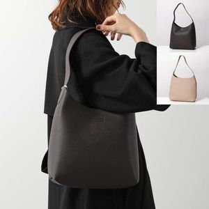 MAX MARA MM ショルダーバッグ FOR MONDAYS AND MORE ASTRO