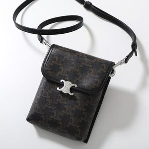 CELINE ショルダーバッグ VERTICAL POUCH L105A4K16