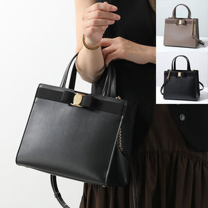 FERRAGAMO ハンドバッグ 21I290 ショルダーバッグ ヴァラ リボン