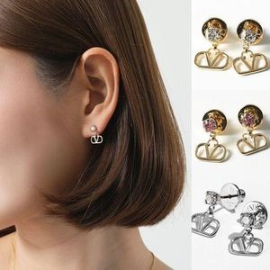VALENTINO ピアス J0H29YCW Vロゴ クリスタル